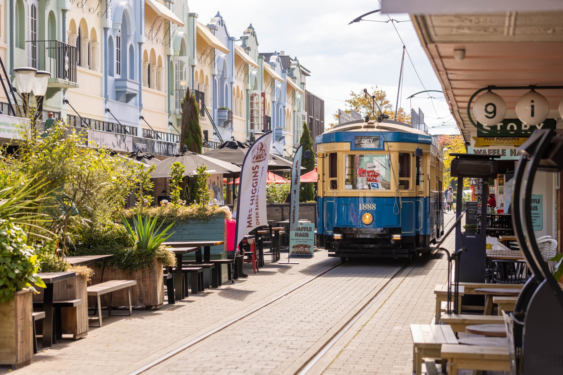 317016-christchurch-tram-new-regent-street-min